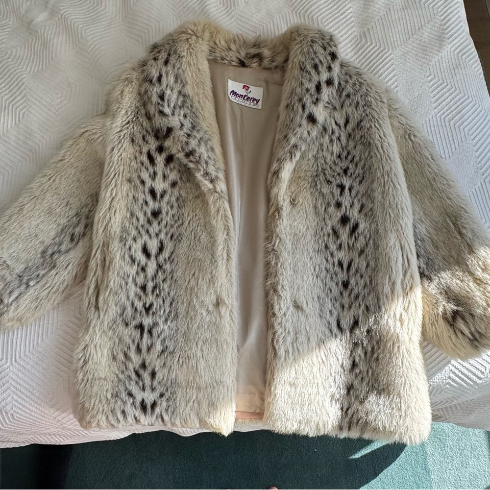 Women's Lynx Faux Fur Coat - Cream